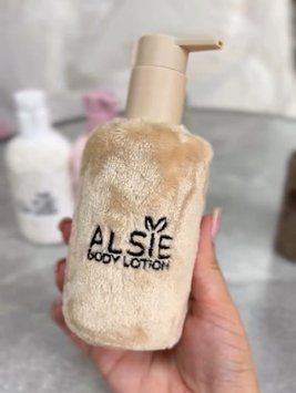 Лосьйон для тіла ALSIE Pear Dessert + пухнастий чохол, 200 мл 3161458381 фото